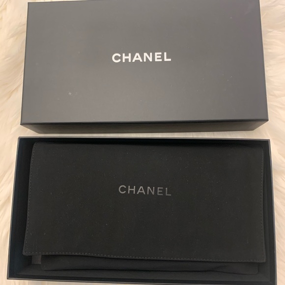 With tags ✨Chanel caviar timeless wallet on chain - Picture 9 of 16